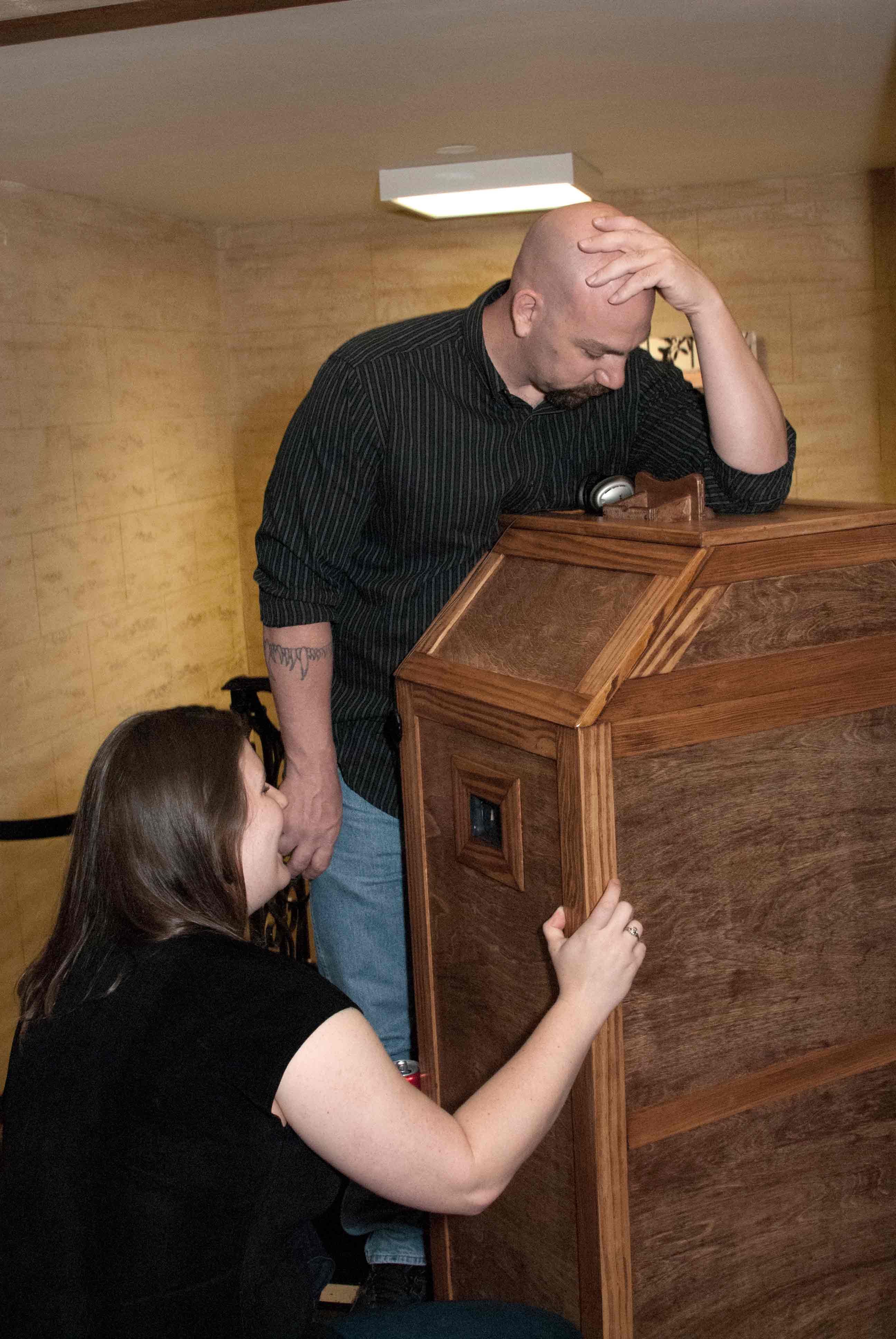 Visitors with Kinetoscope